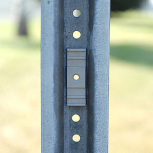 SignLink Chain Link Fence Bracket